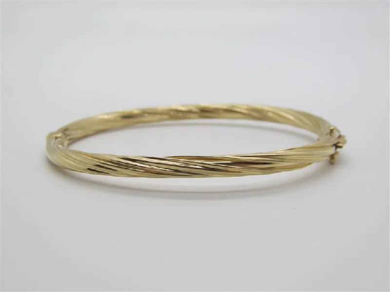 women's bracelets with oval diamond -Gold Bracelet