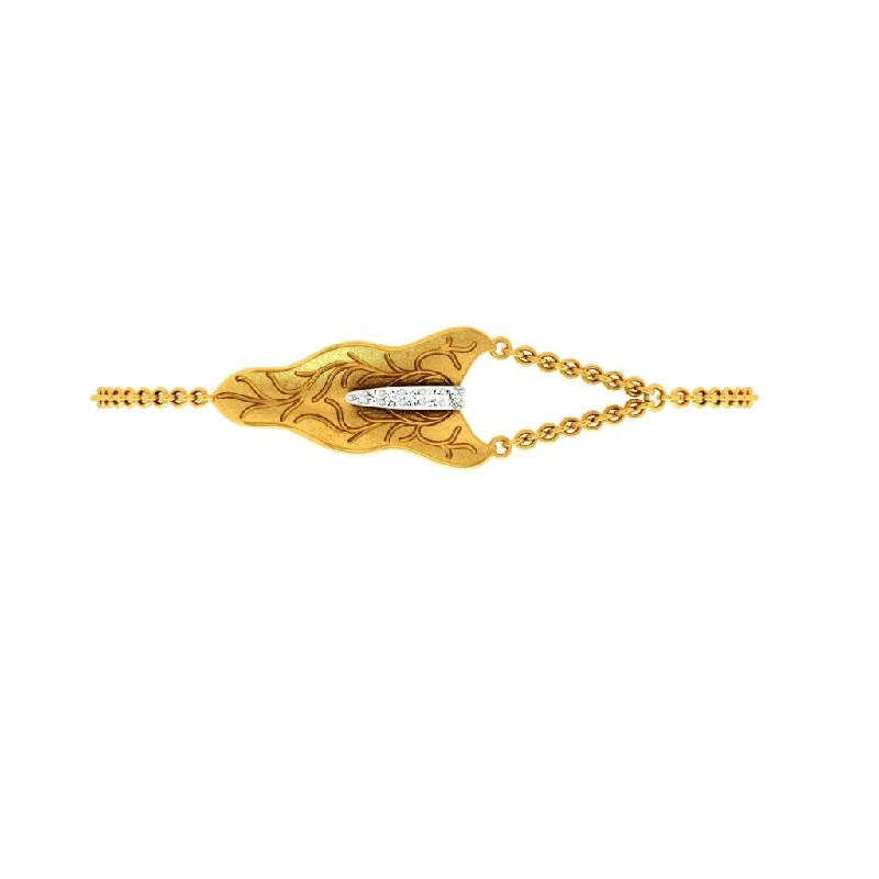 women's bracelets with tiny pendants -Asymmetric Gold Motif Diamond Bracelet