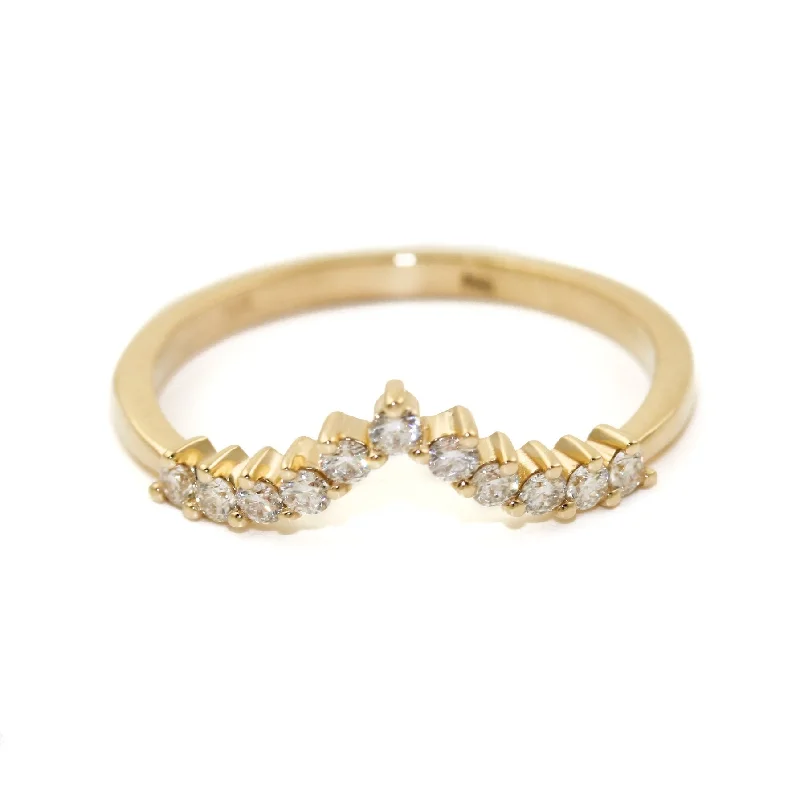 women's engagement rings with heart-shaped gemstone -Elegant 14 K Gold x Pave Diamond Tiara Band