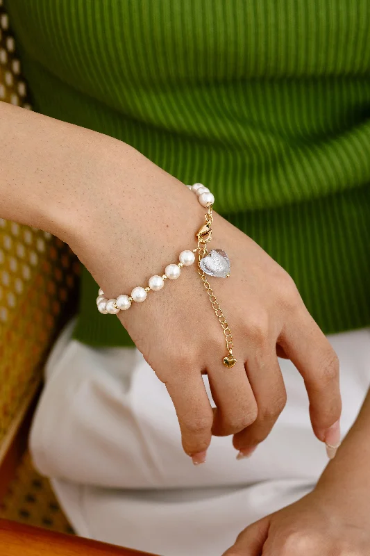 women's bracelets with birthstone accents -Pearl Radiance with Heart Glaze Bracelet