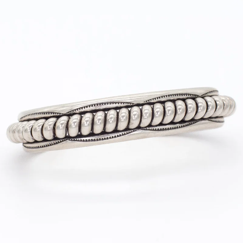 women's bracelets with cuff style -Navajo Handmade Sterling Silver Cuff Bracelet (Hallmark: Tahe)