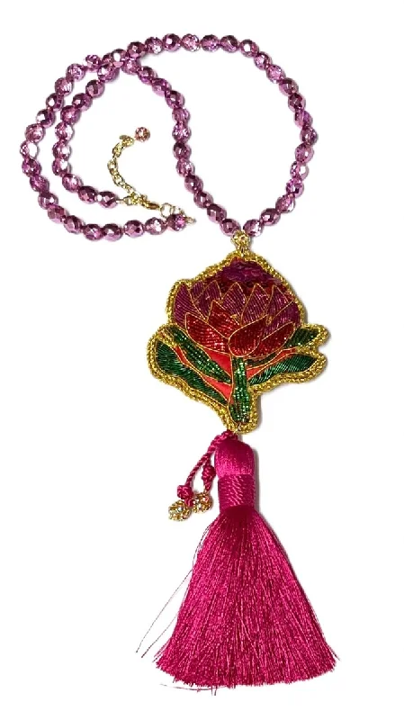 women's necklaces with gemstone pendant -Sparkle all the Way - Waratah