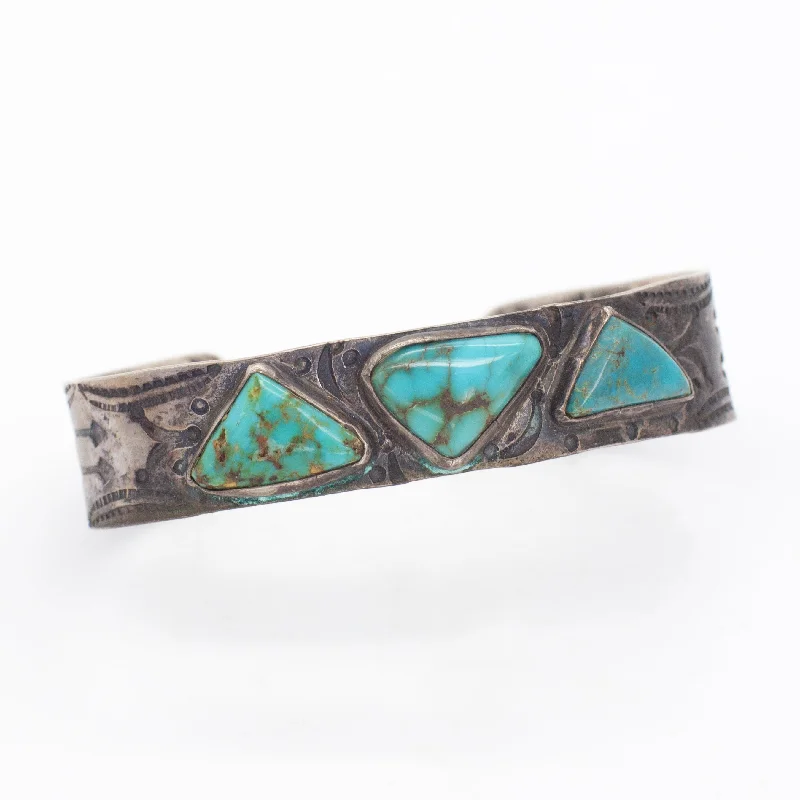 women's bracelets with polished silver -Navajo Handmade Sterling Silver Turquoise Cuff Bracelet (Hallmark Unknown)