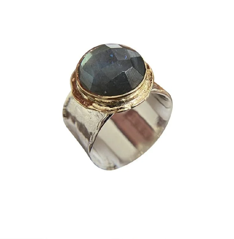 women's rings with rose gold band -Neptune's Feast 9ct Gold Labradorite Ring