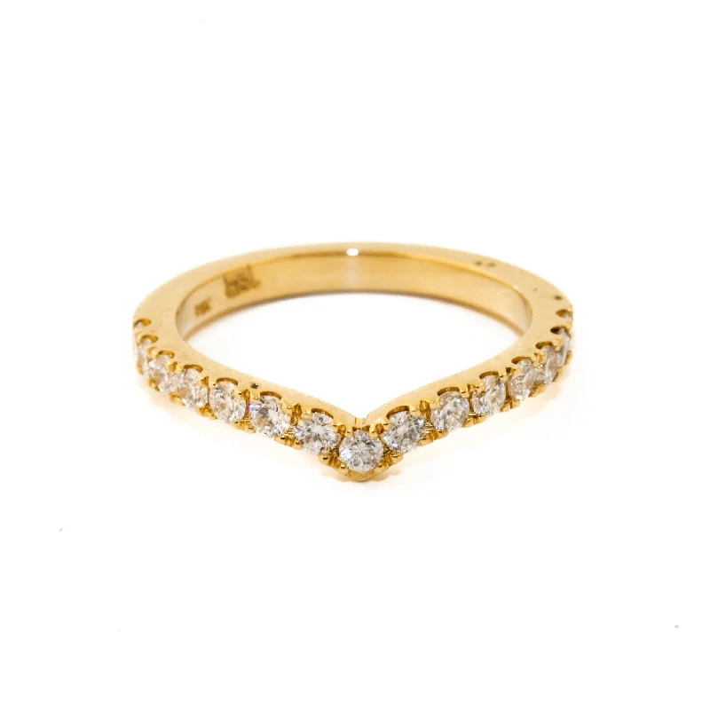 women's engagement rings with star-shaped diamond -14 KT Gold x Pave Diamond Tiara Band