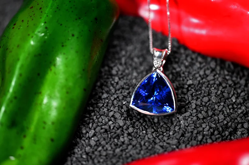 women's necklaces with simple chain -18.20ct Tanzanite Custom Pendant